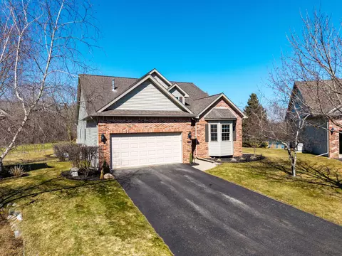 6413 Woodburne Crt Ct, Holly, MI 48442