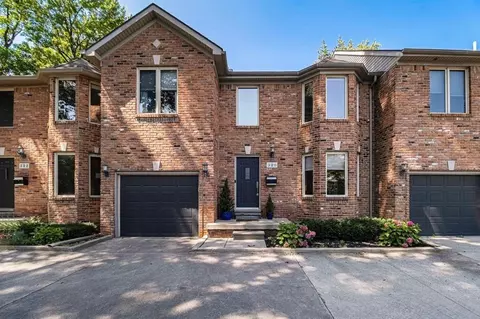 320 E 5th St, Royal Oak, MI 48067