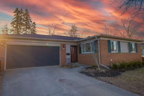14143 Blue Skies St, Livonia, MI 48154