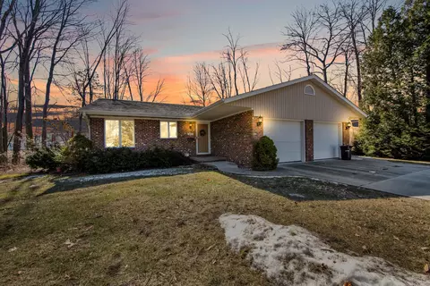 3643 Ramblewood Dr, Port Huron, MI 48060