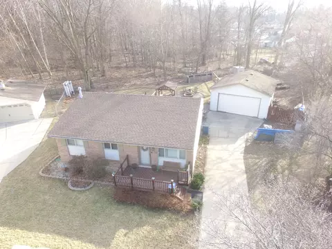 33709 Union Crt Ct, Westland, MI 48186