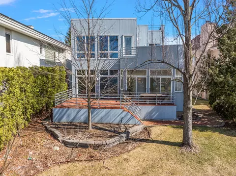 3217 Interlaken St, West Bloomfield, MI 48323
