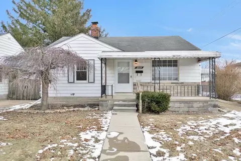 1291 Cora St, Wyandotte, MI 48192