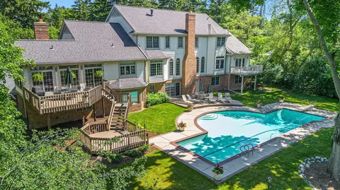 2995 Quarton Rd, Bloomfield Hills, MI 48301