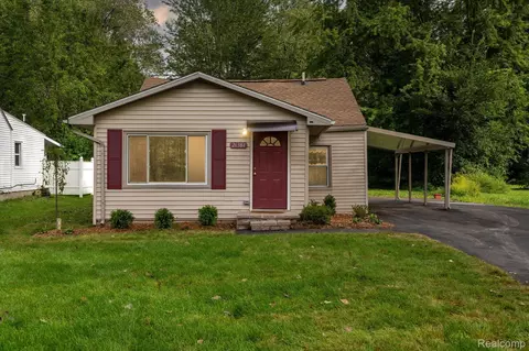 26384 Sibley Rd, Brownstown, MI 48174