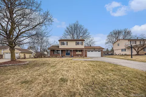 22532 Meadowbrook Rd, Novi, MI 48375
