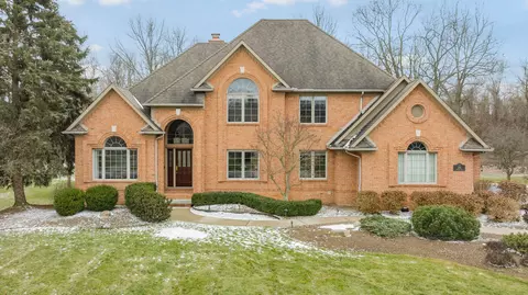 295 Heritage Dr, Milford, MI 48381