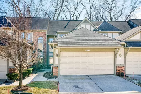 42033 Saratoga Cir, Canton, MI 48187