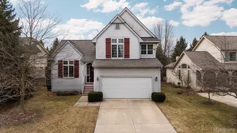5617 Versailles Ave, Scio, MI 48103