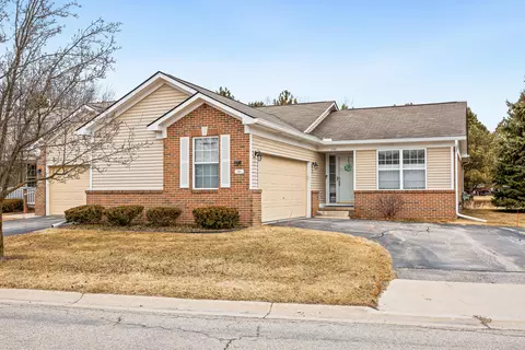 340 Benjamin Dr, Ypsilanti, MI 48198