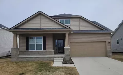 149 Saddleback Crt Ct, White Lake, MI 48386