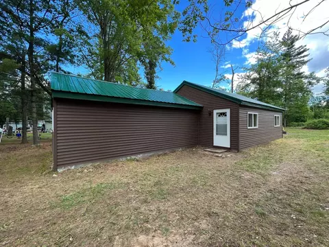 5958 Hy Rd, Plainfield, MI 48739