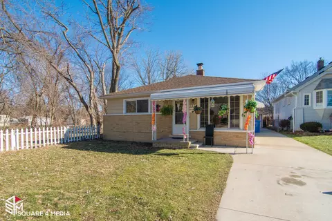 5621 Harding St, Dearborn Heights, MI 48125
