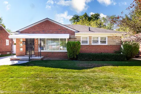 1518 Genesee Dr, Royal Oak, MI 48073
