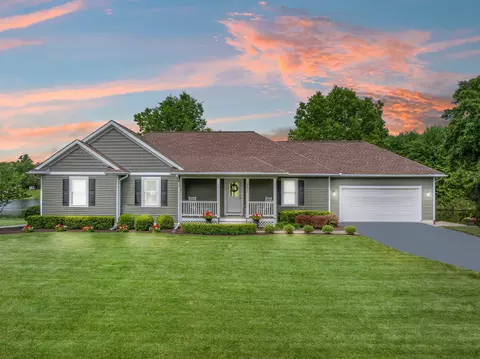 9801 Brookfield Dr, Green Oak, MI 48116