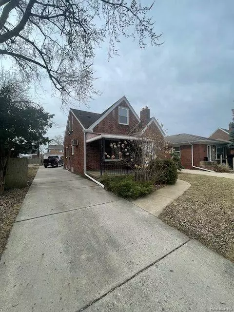 1063 Liberty Ave, Lincoln Park, MI 48146