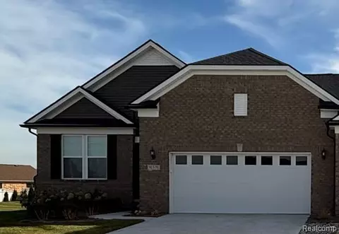 42824 Arbor Dr, Clinton Township, MI 48038