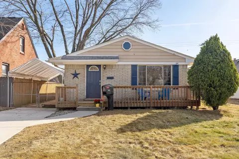 921 Mace Ave, Madison Heights, MI 48071