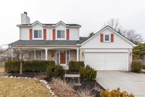 867 Westbrooke Dr, South Lyon, MI 48178