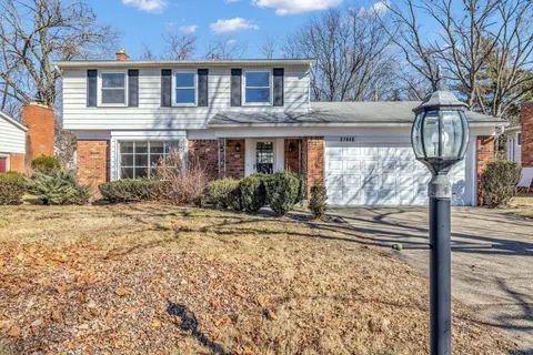27046 Charles Dr, Southfield, MI 48076