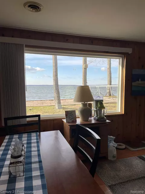 617 Long Point Dr, Lake, MI 48629