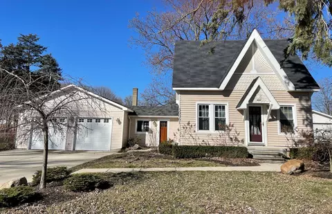 30061 Cherry Ln, Lyon, MI 48165