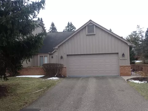 37711 Amber Dr, Farmington Hills, MI 48331