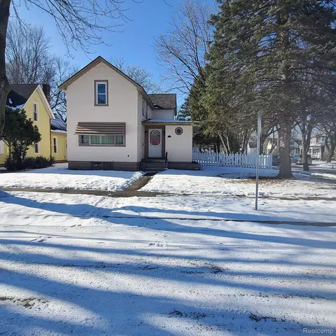 39 Stapleton St, Mount Clemens, MI 48043