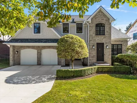 1519 Shipman Blvd, Birmingham, MI 48009