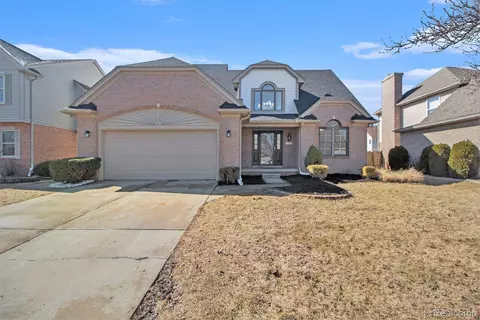 16870 Anderson Dr, Southgate, MI 48195