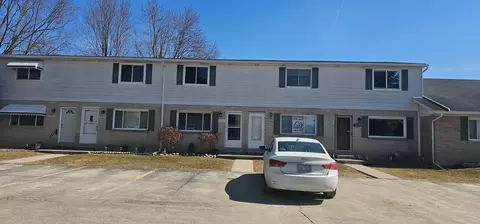 27370 Spaulding Rd #4, Lyon, MI 48165