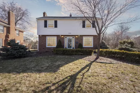 1330 Woodcliff Dr SE, East Grand Rapids, MI 49506