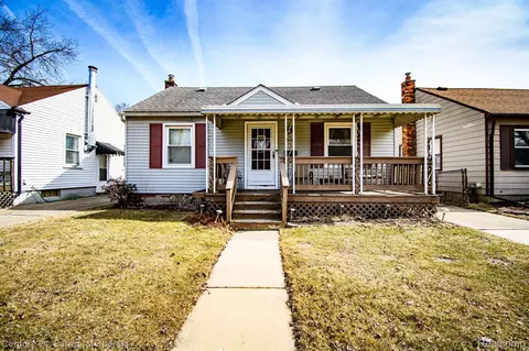 7961 Weddel St, Taylor, MI 48180