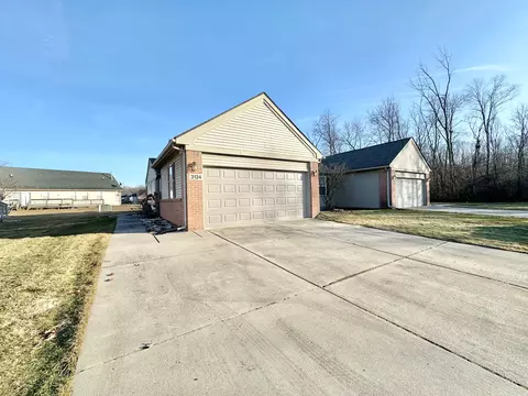 3124 Falcon Dr, Burton, MI 48519