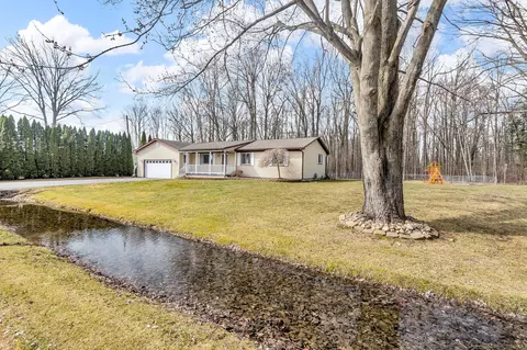 5354 Smiths Creek Rd, Kimball, MI 48074