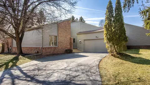 3591 Wabeek Lake Dr W, Bloomfield Township, MI 48302