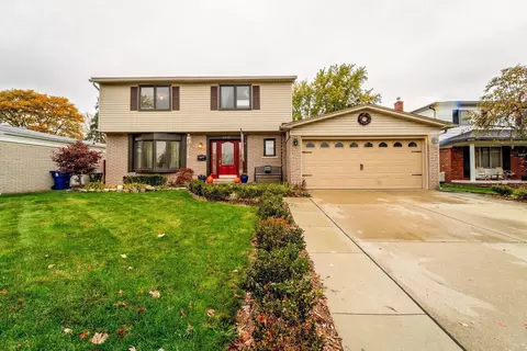 43682 Lombardy Dr, Canton, MI 48187
