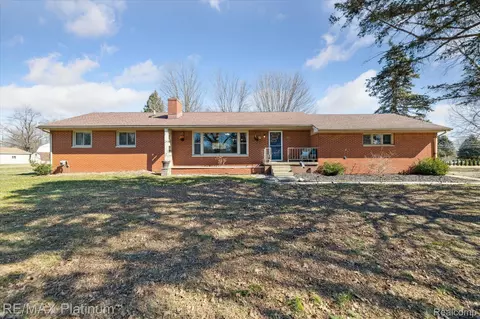 3968 Cemetery Rd, Handy, MI 48836