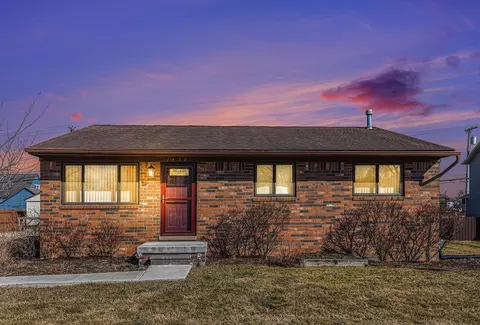 1459 Lillian St, Westland, MI 48186