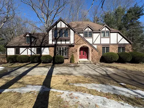 4900 Wintergreen Dr, Clyde, MI 48049