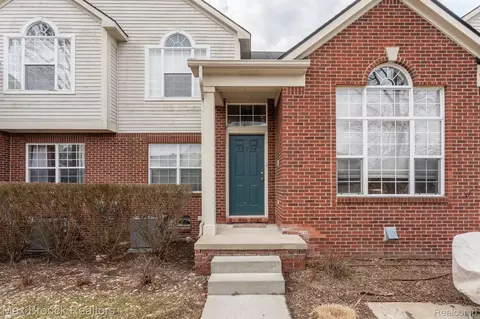 35204 Emma Cir, Commerce, MI 48390