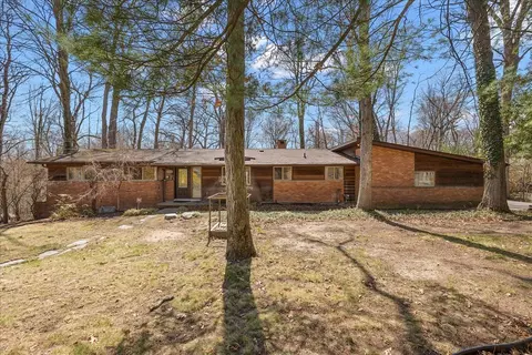 7300 Kingswood Dr, Bloomfield Hills, MI 48301