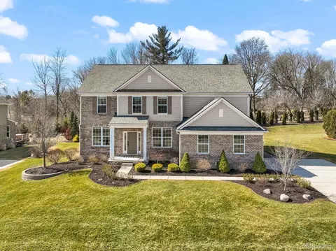 8755 Lindsey Ln, Canton, MI 48187