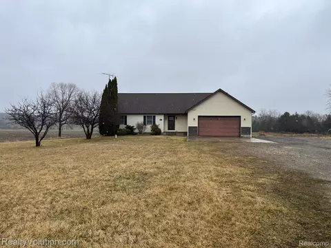 1707 S Elba Rd, Elba, MI 48446