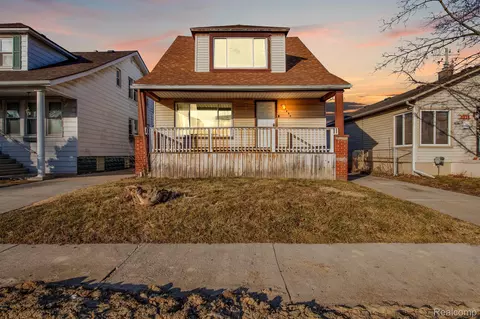 1380 College Ave, Lincoln Park, MI 48146