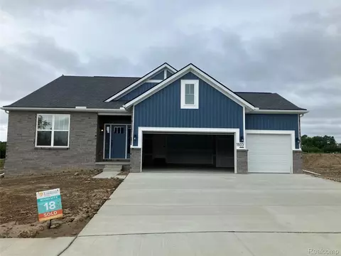 1933 Maggie Ln, Superior, MI 48198
