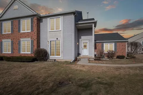 37532 Stonegate Cir, Clinton Township, MI 48036