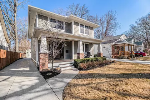907 E 6th St, Royal Oak, MI 48067