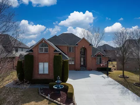 57474 Stonebriar Dr, Washington, MI 48094