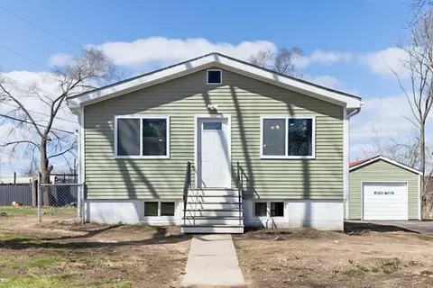 833 Sarasota Ave, Pontiac, MI 48340